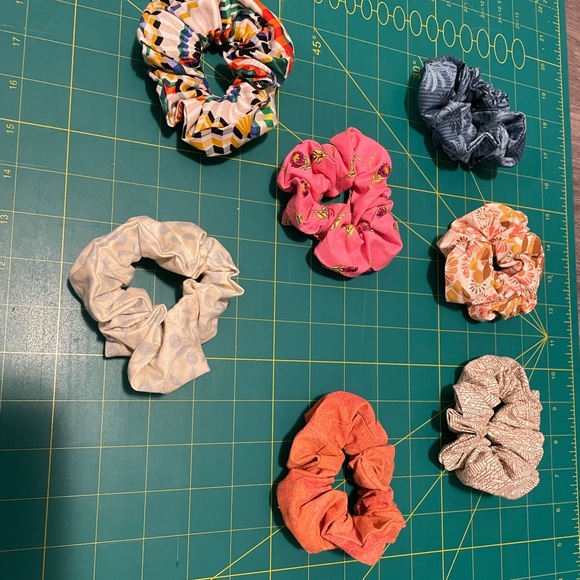Pack of 2, Handmade scrunchies - Picture 1 of 2